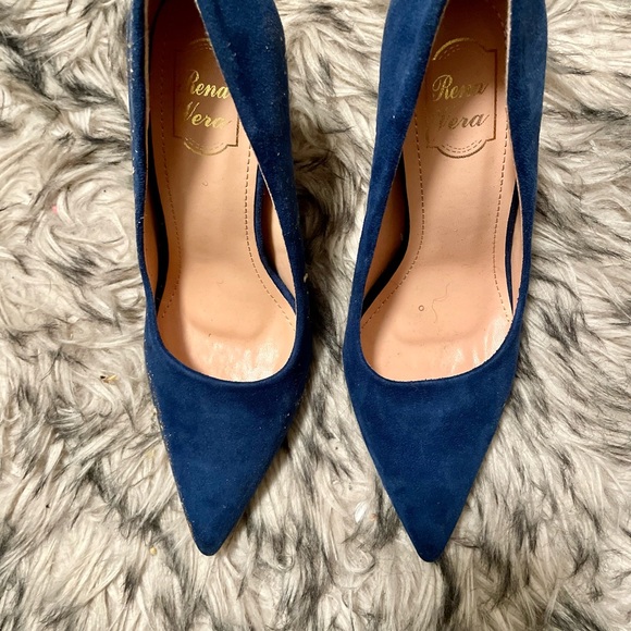 Blue heels size 7.5 - Picture 2 of 2